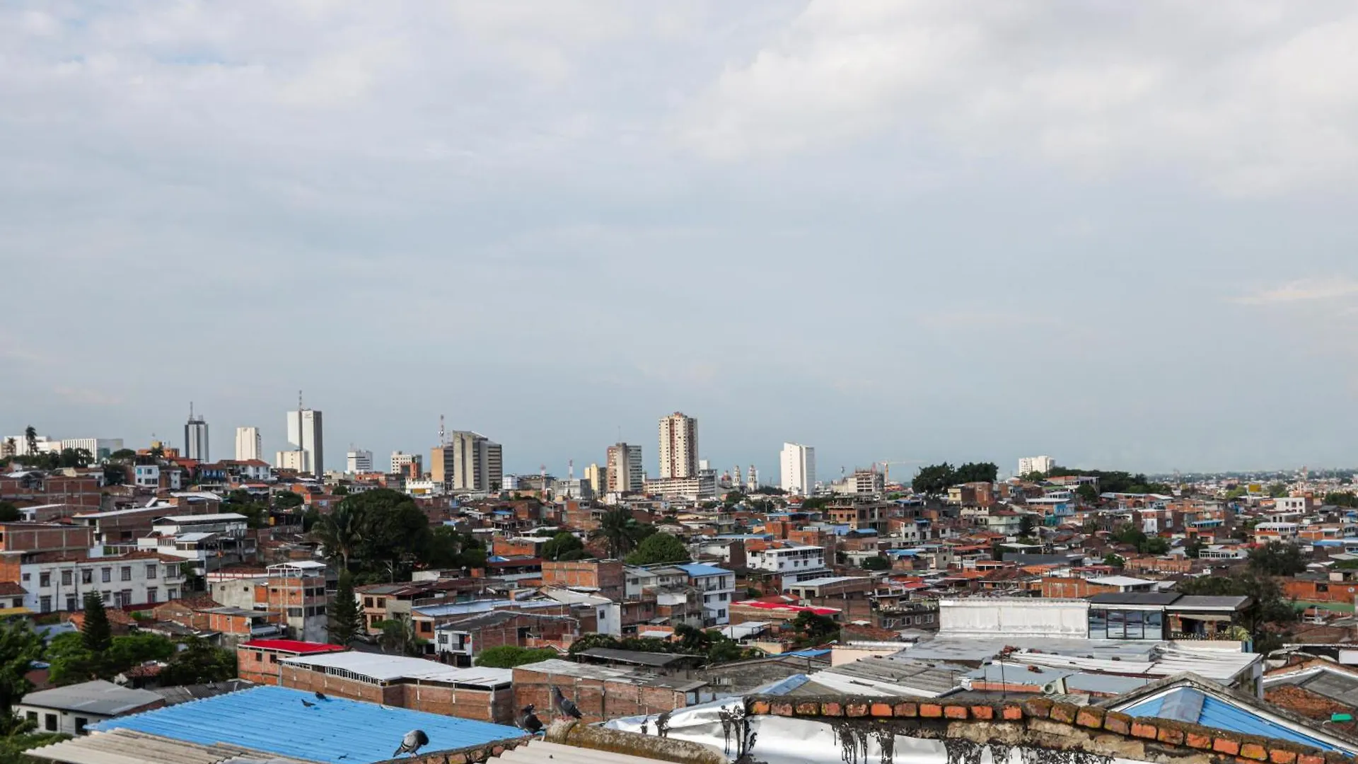 Comodo Duplex. Vista A La Ciudad Apartment Cali